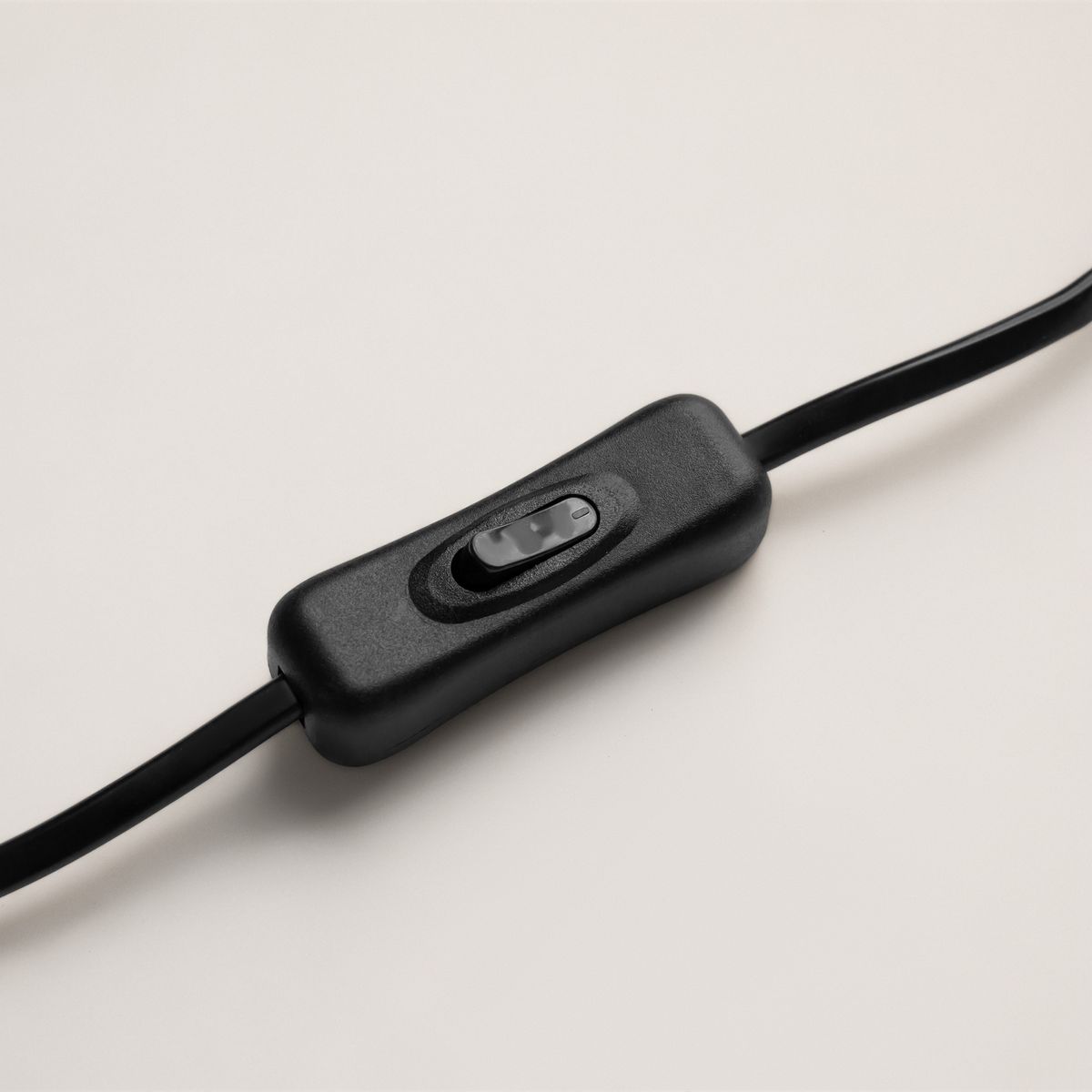 Настольная лампа Maytoni Adore MOD297TL-L24BS3K 1