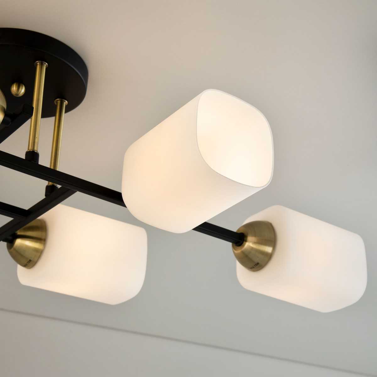 Потолочная люстра Citilux Генри CL130265 1