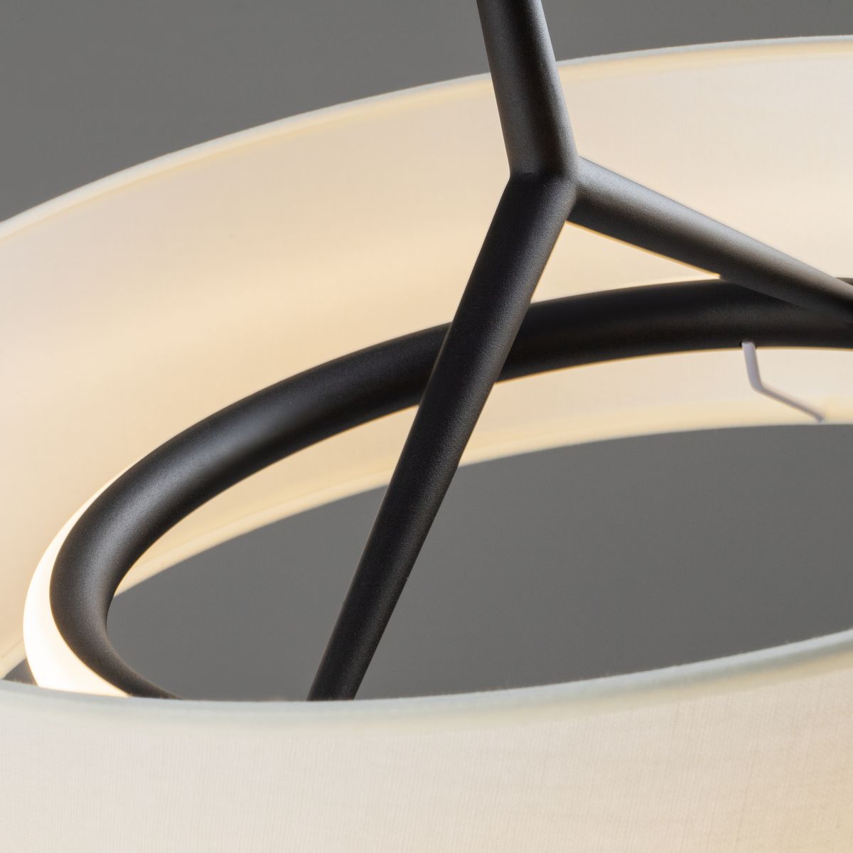 Подвесной светодиодный светильник Freya Vabi FR6132PL-L15B 1