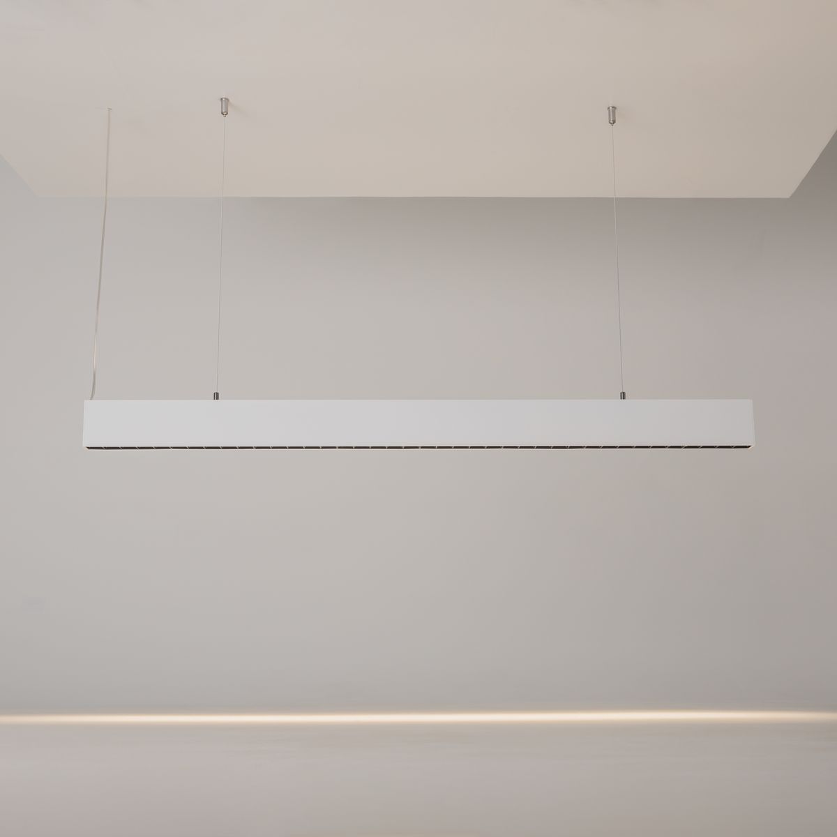 Подвесной светодиодный светильник Maytoni Vinder P050PL-L40W4K 4