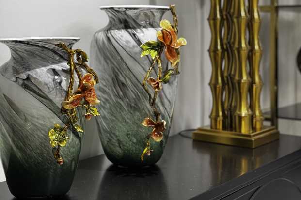 Ваза стеклянная зеленая с цветком 55RV6816L изображение 2 Ваза стеклянная зеленая с цветком 55RV6816L Фото № 2