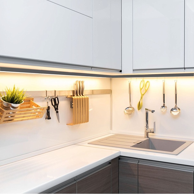 Профиль накладной с рассеивателем черный/белый 1м Apeyron 08-05-ЧБ Фото № 8