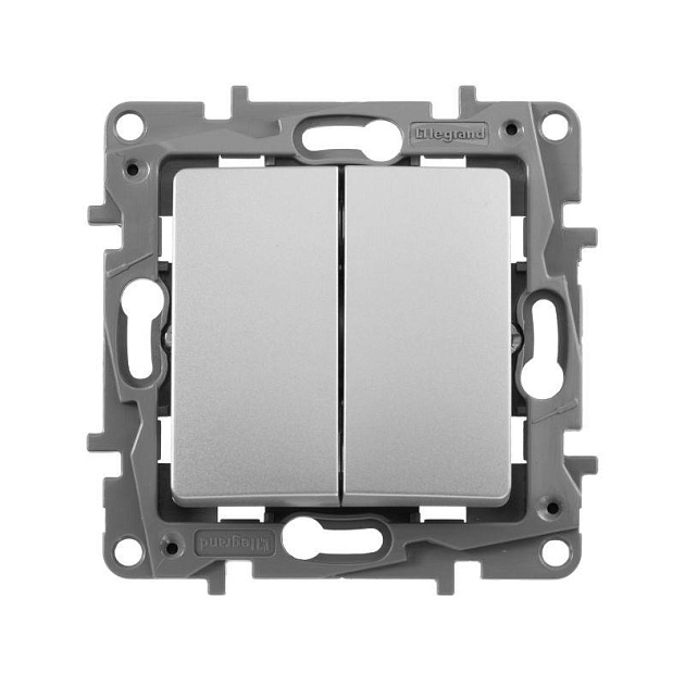 Выключатель двухклавишный Legrand Etika 10A 250V алюминий 672402 изображение 1 Выключатель двухклавишный Legrand Etika 10A 250V алюминий 672402 Фото № 1