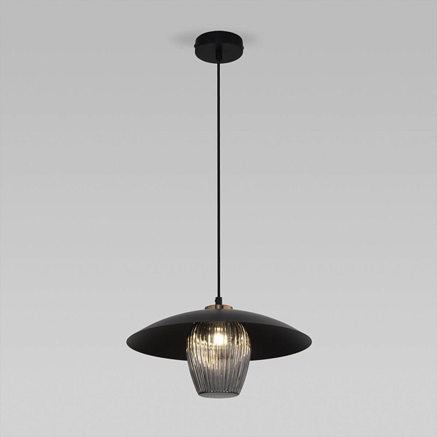 Подвесной светильник Eurosvet Kamari 50259/1 черный/дымчатый изображение 1 Подвесной светильник Eurosvet Kamari 50259/1 черный/дымчатый Фото № 1