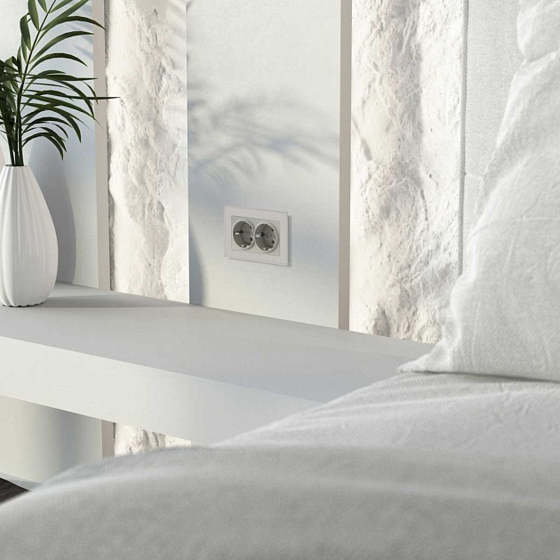 Розетка двойная с заземлением (дымчатый) W1272004/ a069774 изображение 3 Розетка двойная с заземлением (дымчатый) W1272004/ a069774 Фото № 3