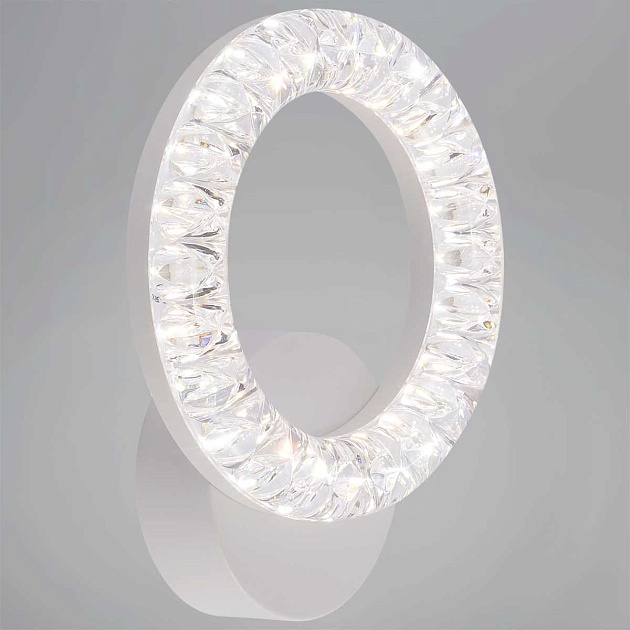 Бра Reluce 09847-0.2-01A WH изображение 1 Бра Reluce 09847-0.2-01A WH Фото № 1