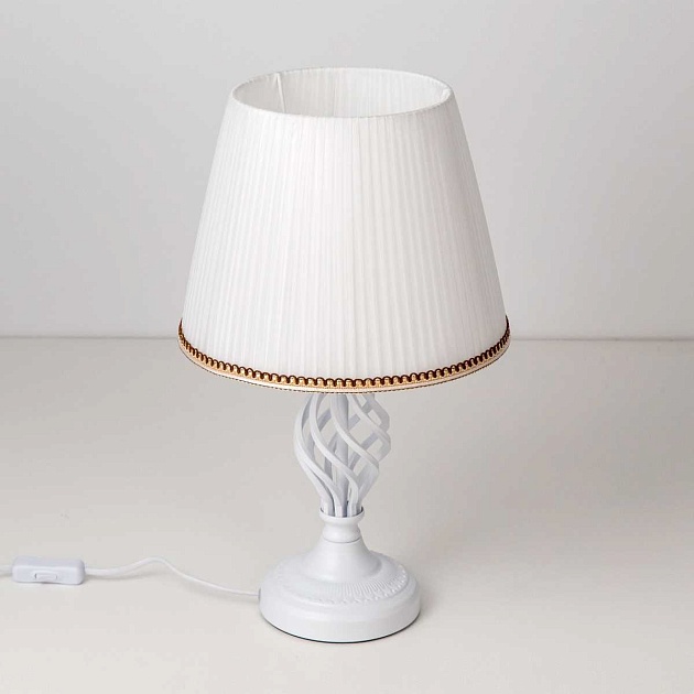 Настольная лампа Citilux Вена CL402800 Фото № 3