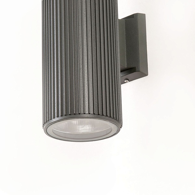 Уличный настенный светильник Favourite Pola 4514-2W Фото № 4