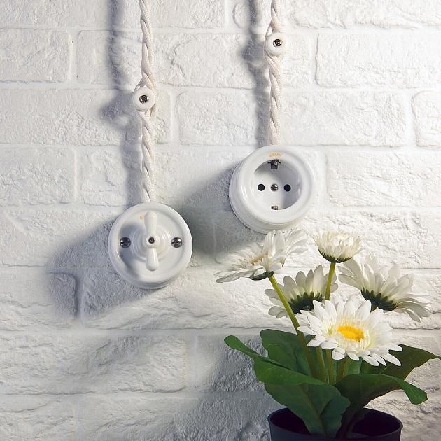 Переключатель-выключатель Werkel одноклавишный Retro белый W5612001 4690389166709 изображение 2 Переключатель-выключатель Werkel одноклавишный Retro белый W5612001 4690389166709 Фото № 2