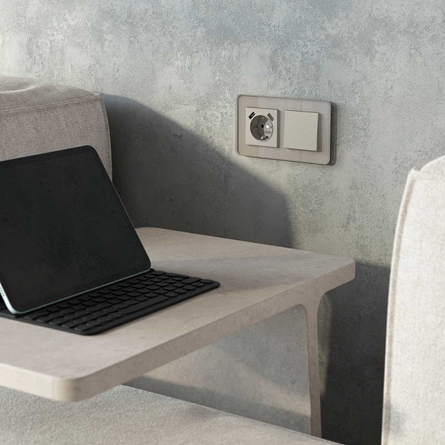 Накладка для розетки USB (дымчатый) W1279504/ a069466 изображение 2 Накладка для розетки USB (дымчатый) W1279504/ a069466 Фото № 2